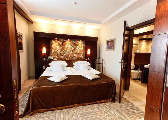 Rodan Groklin Szálloda 4*