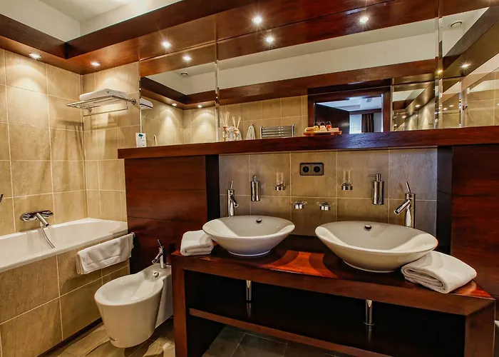 Rodan Groklin Szálloda