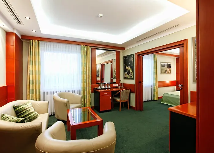 Rodan Groklin Szálloda