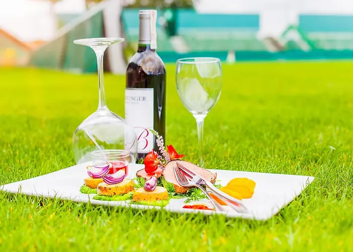 Rodan Groklin Szálloda